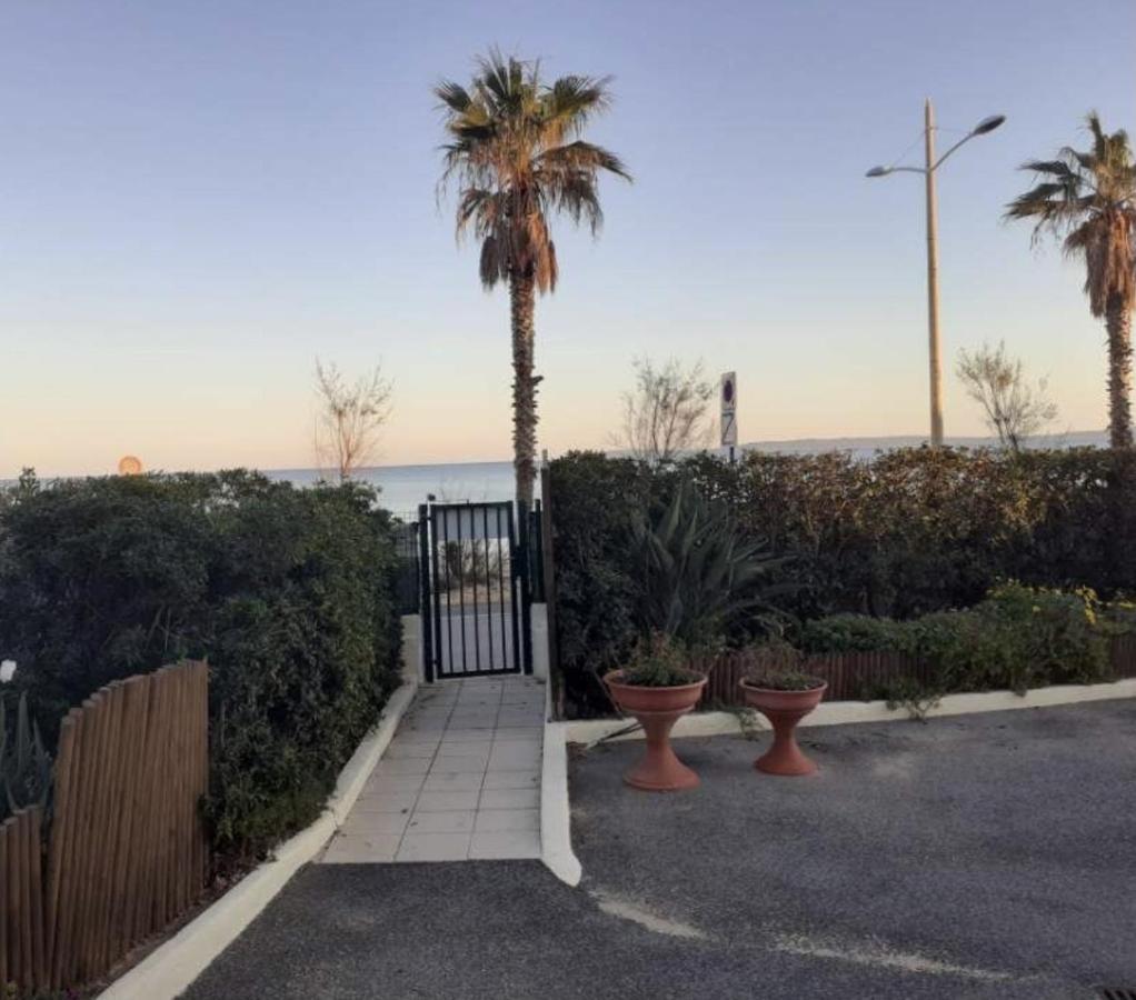 Horizon 5 Pied Dans L'eau Apartment *